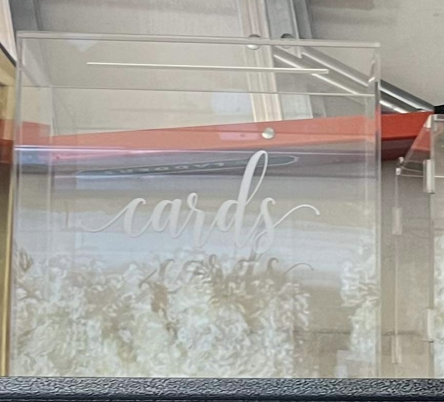 Clear/White Card Box