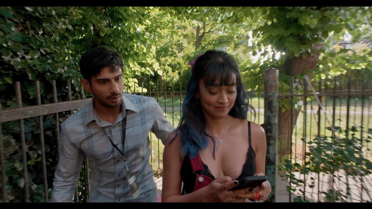 [Image: Sayani-Gupta-KKJ-kiss-00-00-28-17-Still005.jpg]