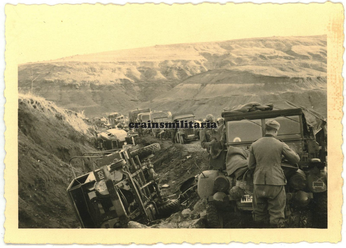 Orig. Foto zerstörte englische Lkw m. Kennung in Griechenland 1941 Krupp Protze