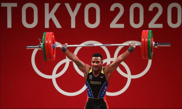 Julio Mayora se alza con la medalla de plata en Tokio Julio Mayora se alza con la medalla de plata en Tokio