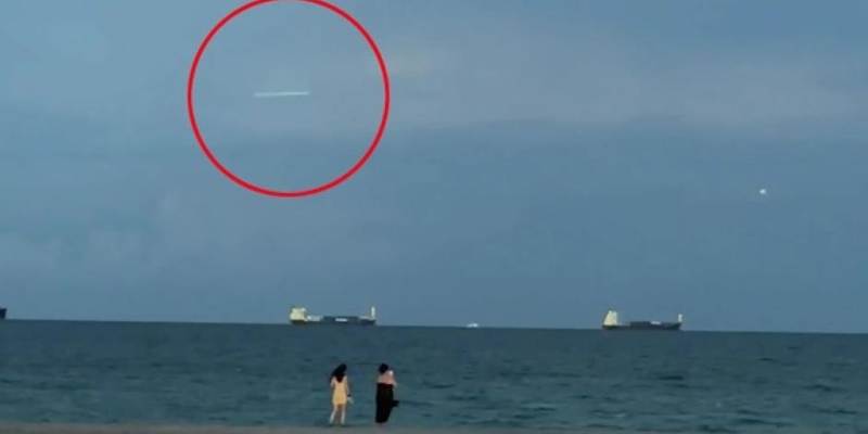 registrano ufo spiagge florida video