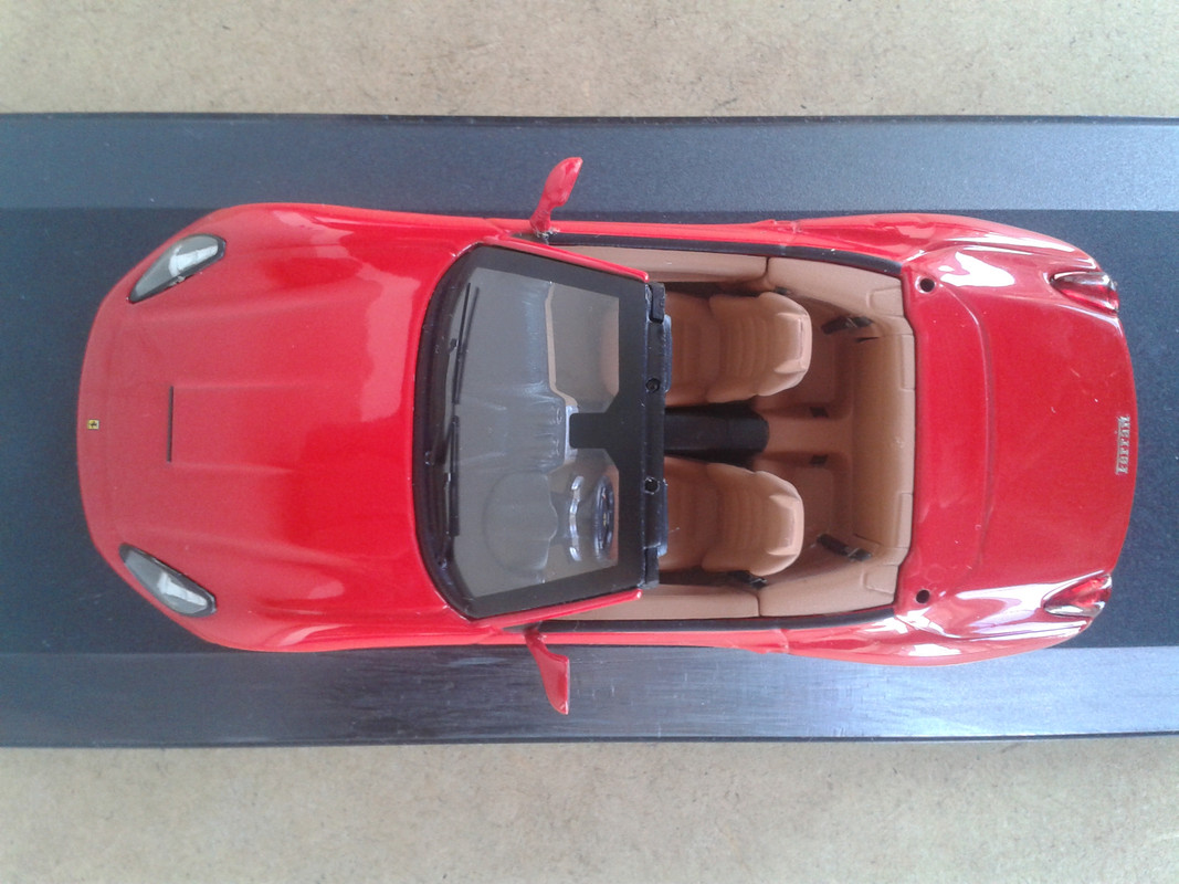 2009 Ferrari California (Hot Wheels Elite) (28)