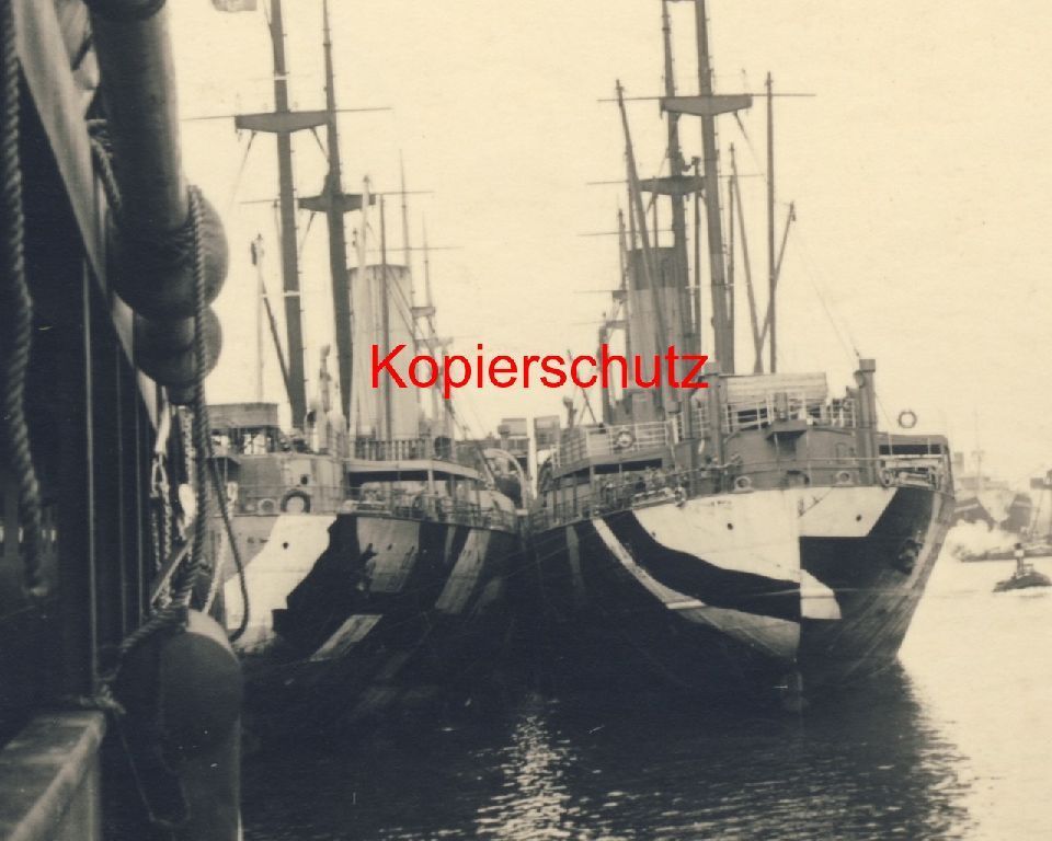 Foto DANZIG 1941 - Hafen - Kriegsmarine - Zerstö