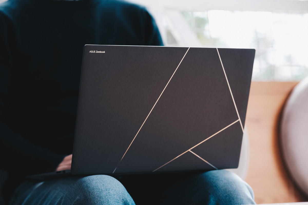 ASUS-Zenbook-S16-2.jpg ASUS-Zenbook-S16-2.jpg