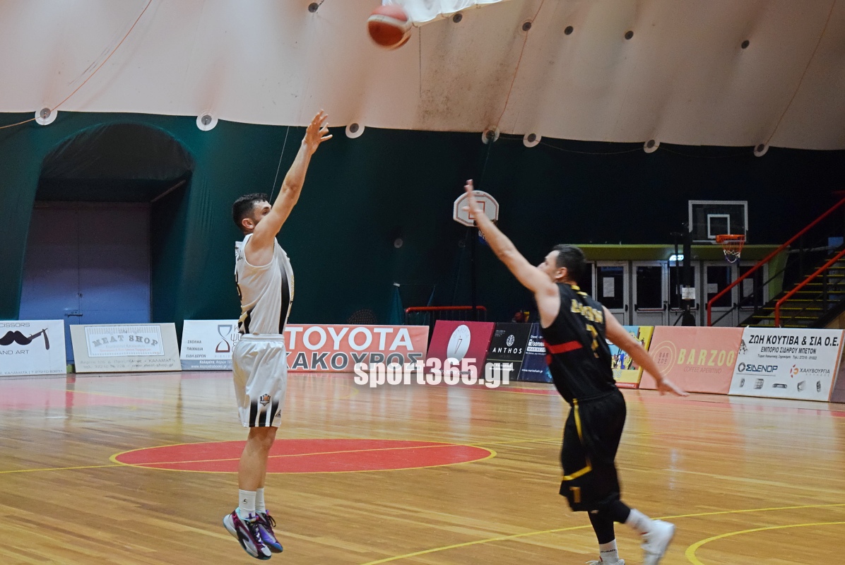 , &Mu;&alpha;&tau;&sigma;ά&rho;&alpha; &sigma;&tau;&eta;&nu; &Tau;έ&nu;&tau;&alpha;, &omicron; &Delta;ί&omega;&nu;&alpha;&sigmaf; &pi;ή&rho;&epsilon; &mu;&epsilon;&gamma;ά&lambda;&omicron; &delta;&iota;&pi;&lambda;ό &epsilon;&pi;ί &tau;&eta;&sigmaf; &Kappa;&alpha;&lambda;&alpha;&mu;ά&tau;&alpha; BC &mu;&epsilon; 92-81 &sigma;&tau;&eta;&nu; 2&eta; &pi;&alpha;&rho;ά&tau;&alpha;&sigma;&eta; (&phi;&omega;&tau;ό & &beta;ί&nu;&tau;&epsilon;&omicron;)