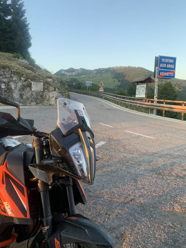 DDA9E0D8-E584-40E7-8894-A6AAC242E6FD