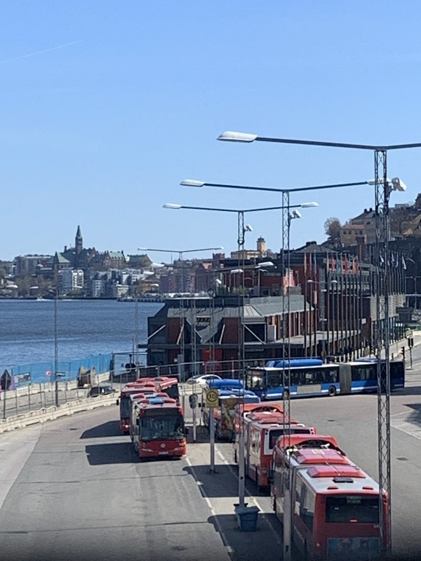 D2B570CC-3B11-448B-9F43-98F4E41114E2