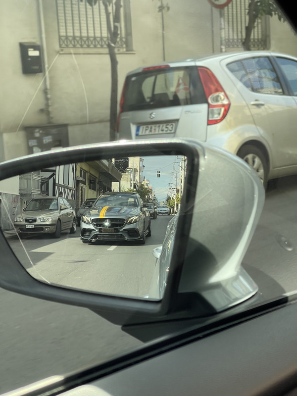 AFEFAA11-5561-4170-9310-C2D7AD0155C6