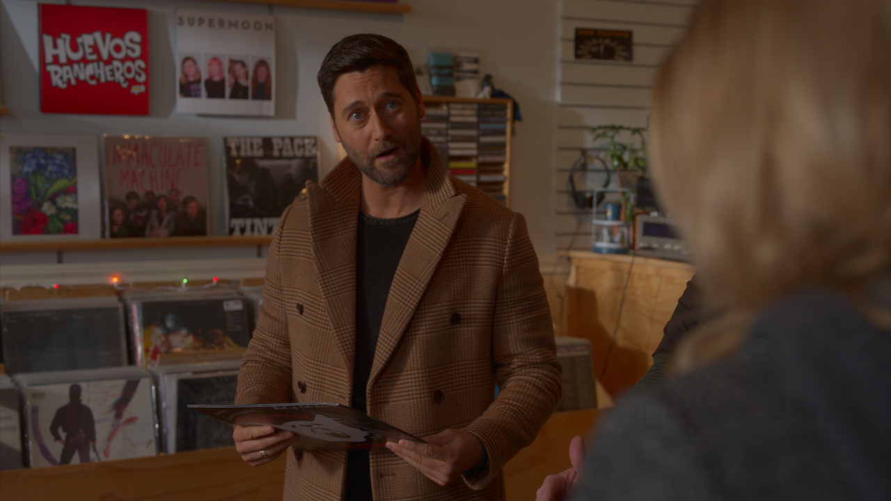 mpv shot My Secret Santa 2025 2160p UHD NF WEB DL DV P5 HEVC Нечипорук 00 04 51 0003