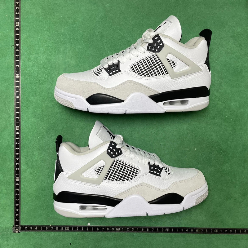 Air Jordan 4