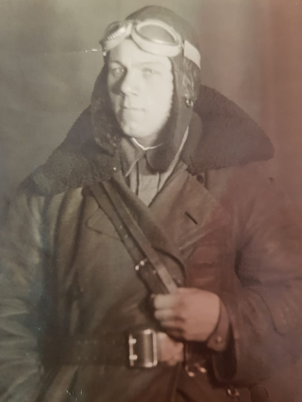 6c35cd434ab44cb83a3877e92e98c803_crop