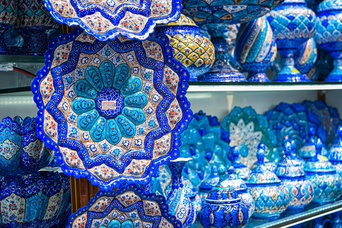 blue-iran-6131308-1280.jpg