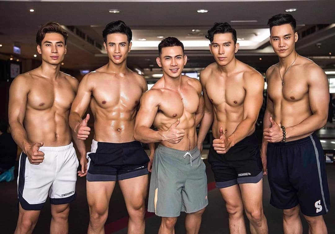 Nhiều soái ca 6 múi quá, biết chọn anh nào bây giờ