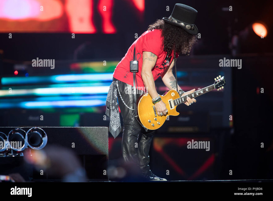 guns-n-roses-perform-in-the-not-in-this-