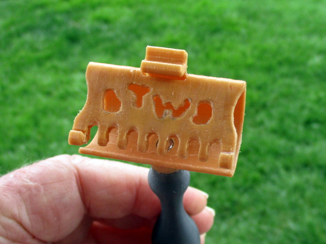 [Image: Fuzzy-Catcher13.jpg]