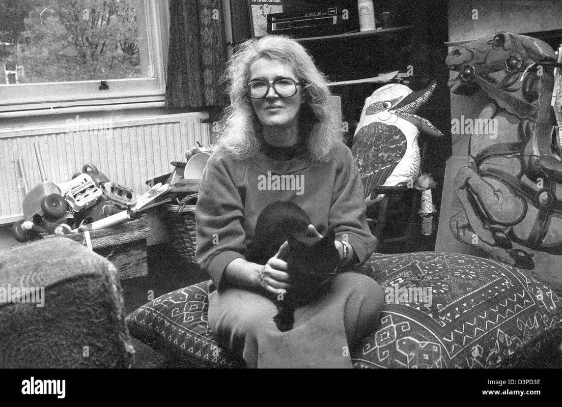 angela-carter-was-an-english-novelist-and-journalist-known-for-her-D3-PD3-E