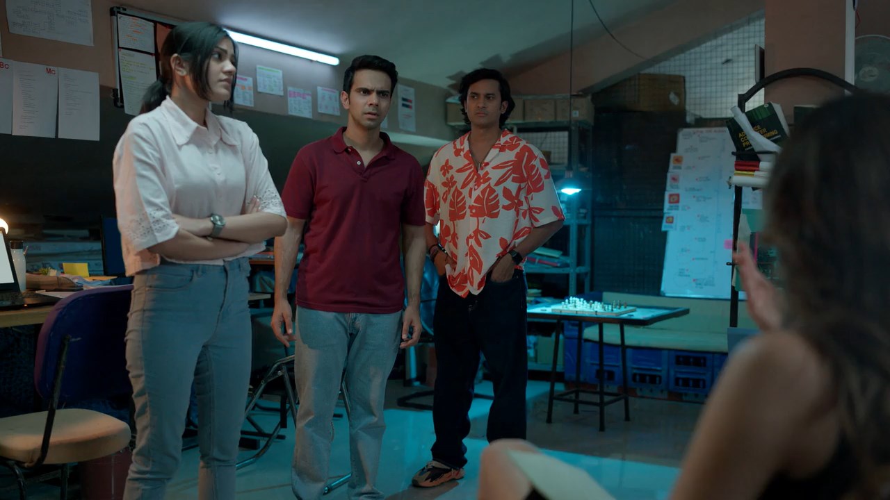 Swipe Crime (2024) Season 1 [Hindi] WebRip 480p, 720p ESub - Complete Screenshot