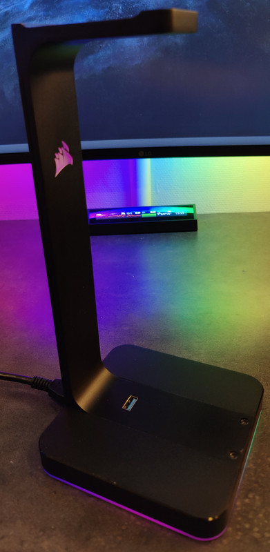 Headset stand Corsair ST100 (5)