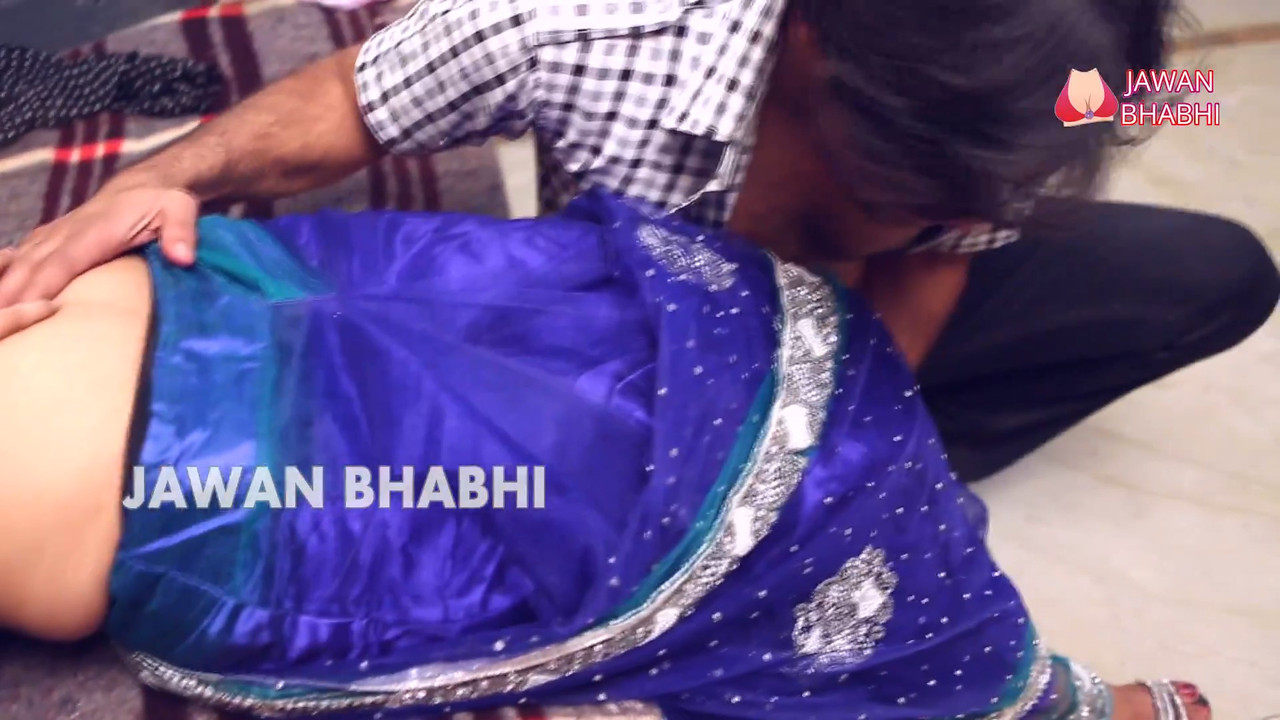 Garam Bhabhi Ki Bra Utari Tailor Ne.mp4_snapshot_06.26_[2021.09.25_15.54.22]