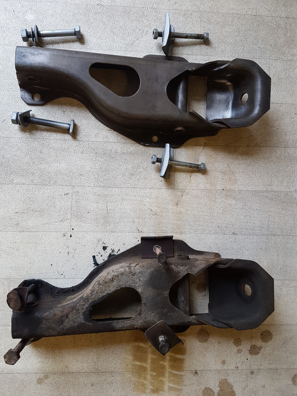 Support bras inférieur