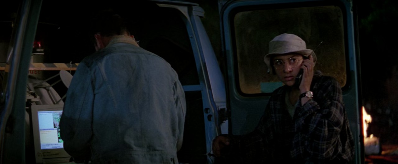 Twister-1996-Hindi-English-Blu-Ray-720p-x265-HEVC-EAC3-2ch-ESub-mkv-0005