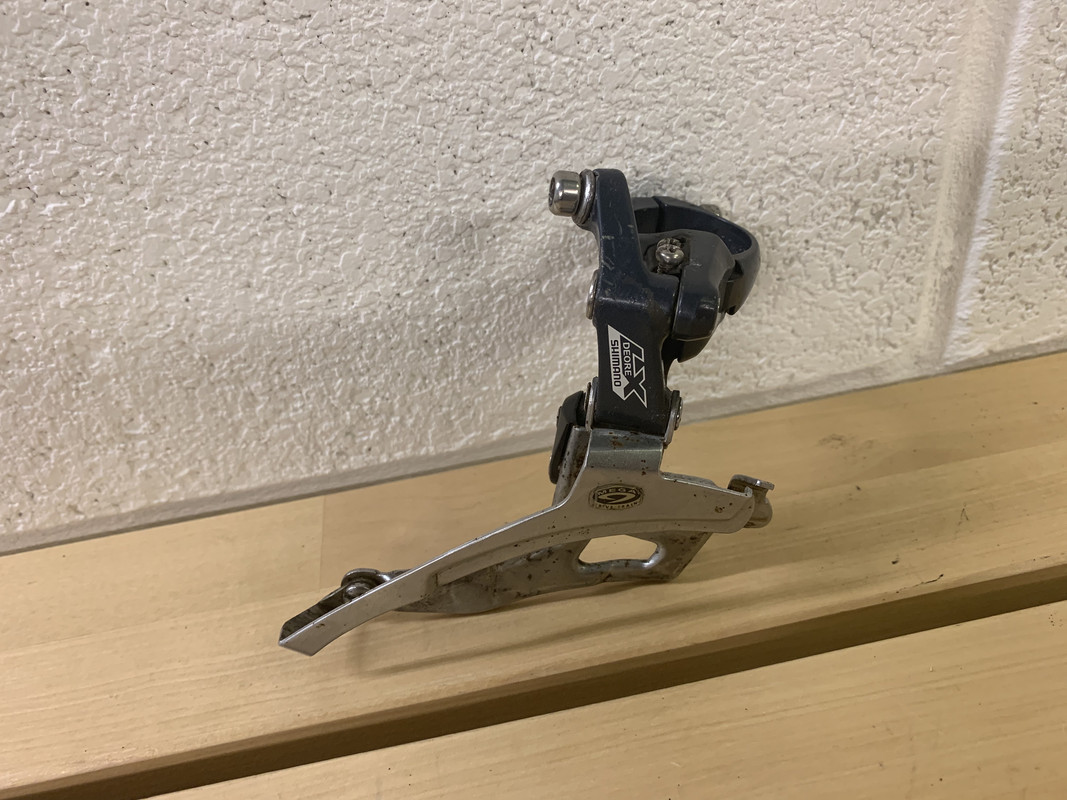 CAC4C6EC-F550-41CF-93DA-72EE6FEF16D4