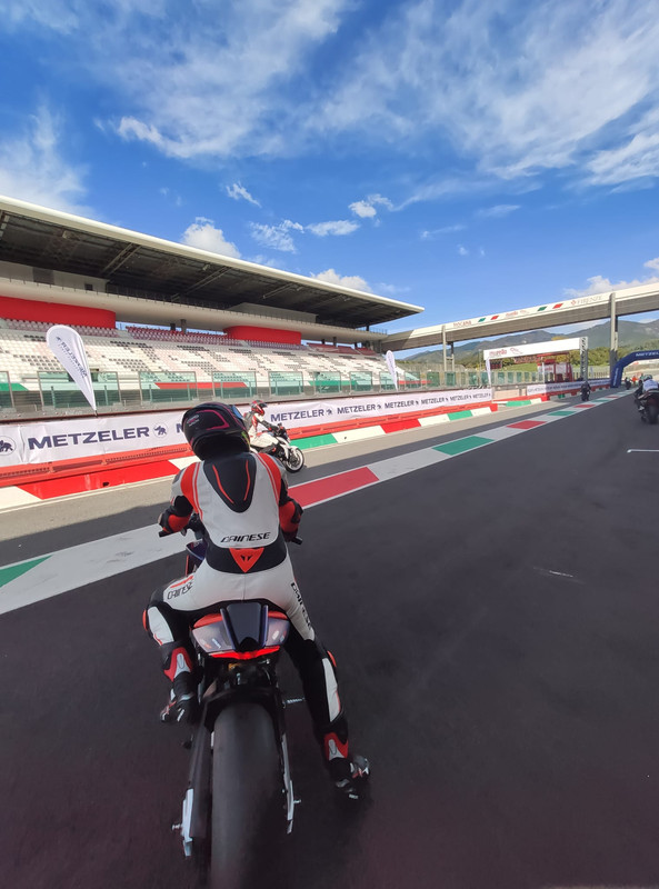 FD4A2213-10E0-433A-82EA-B52C26C97D32