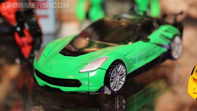 MORE Transformers Showroom Images Trypticon, Tit