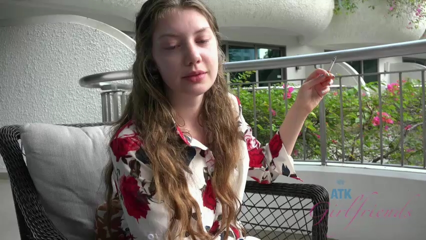 EKoshka - ATKG!rlfr!3nd$ - 030318 SD.mp4_snapshot_02.28.147