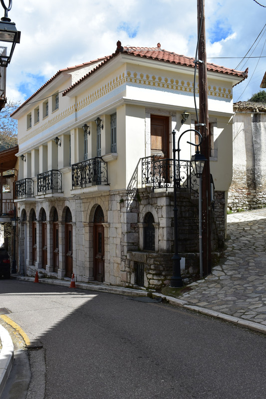 Ανδρίτσαινα