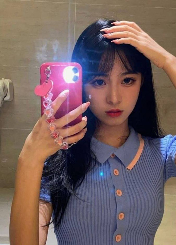 X2株洲师范绿帽门 时间，女主有男朋友期间去夜店泡吧约炮被拍摄后资源流出，视频分2段，第一段是在厕所里被口爆，第二段为酒店当晚开房怼脸拍摄，网红脸学妹风还挺可爱的，可惜纯爱战神应声倒下～ (1)