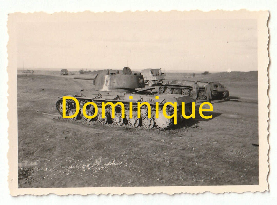 Org. Foto Panzer Beute Russland Ukraine Vormarsch T34 Zerstörung KW1