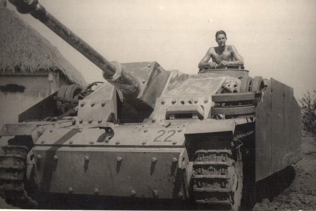 Sturmgeschütz 7,5 cm Stu.K. 40 Ausf. G (Sd.Kfz. 1421) Nr. 22