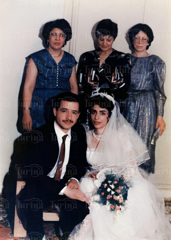 parents-wedding-photons-v0-eijoq1w1v1pf12