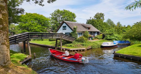 Top Destinations For Solo Travelers In 2025
