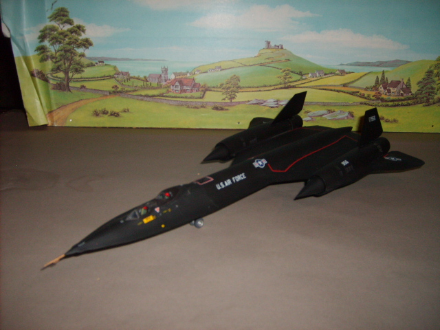 Italeri-SR71-B-Blackbird.jpg