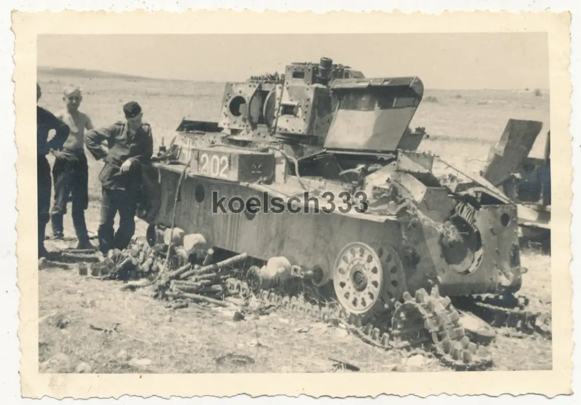 Foto Panzer 38(t) Wrack der Wehrmacht auf der Krim in der Ukraine 1942