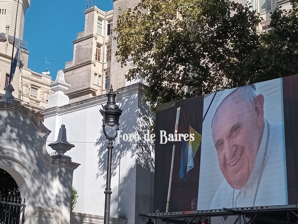 foto-Papafrancisco-Adiosen-CABA2