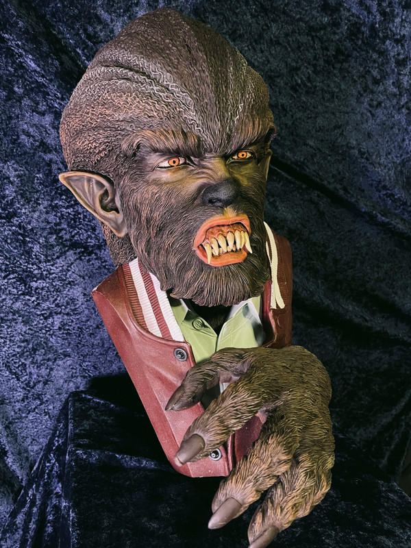 TeenWerewolfBust06