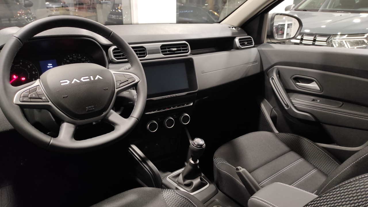 Interior (15)