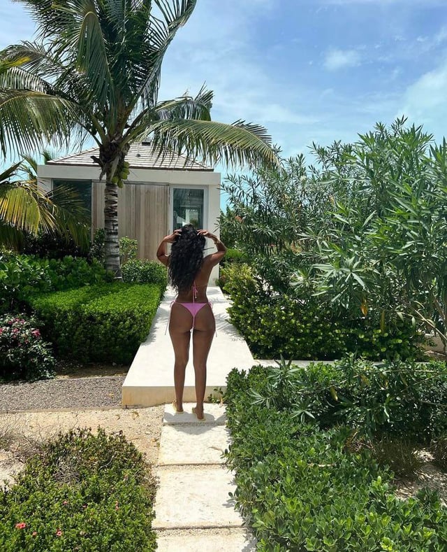 [Εικόνα: shes-so-fucking-sexy-v0-3bzusbn24f691.jpg]