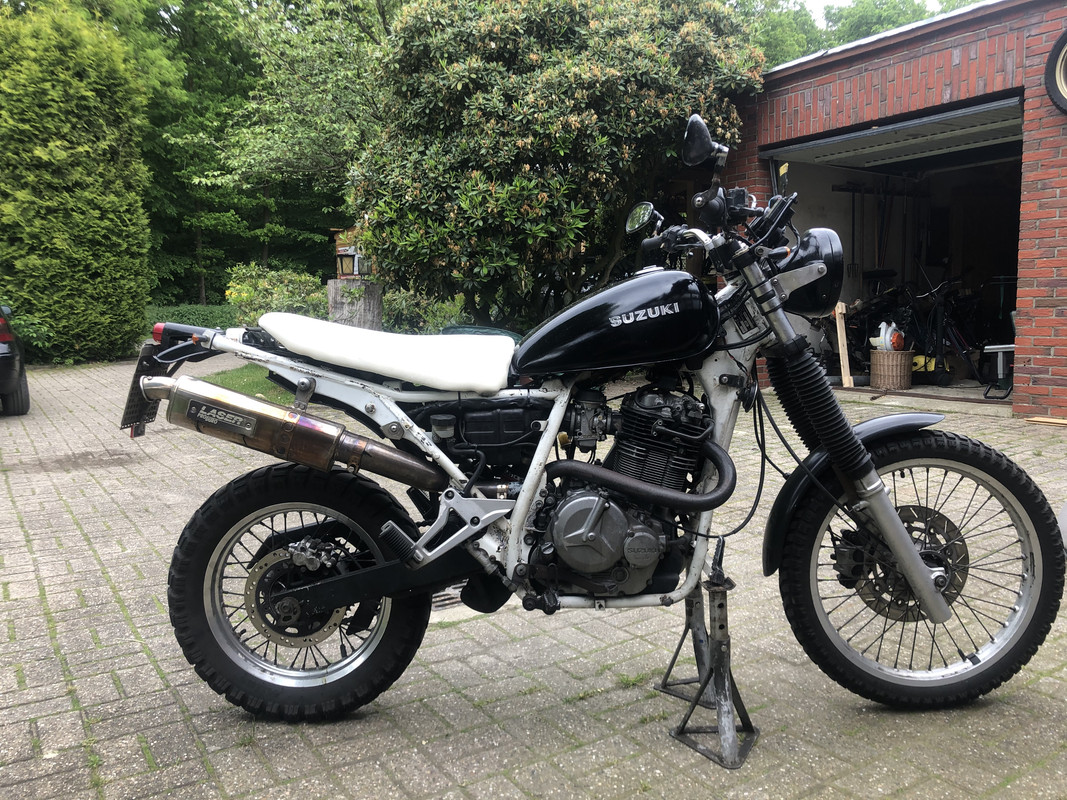 F65BB70A-F1D9-45D5-AAC8-17AB4F8FD34C