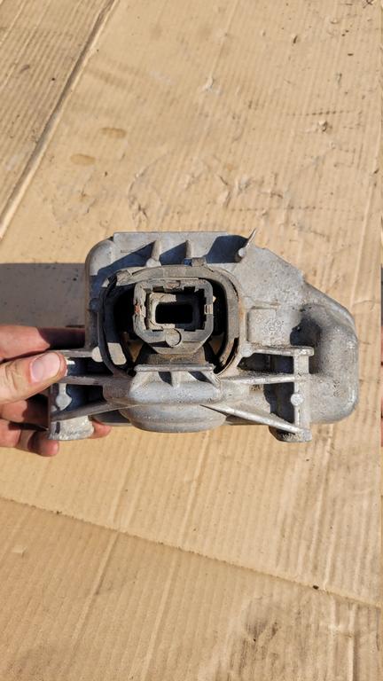 Опора двигателя