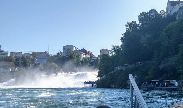 Lagos de Italia, Suiza y Alemania - Blogs de Europa - Cataratas del Rhin, Triberg,  Gengenbach, Friburgo (1)