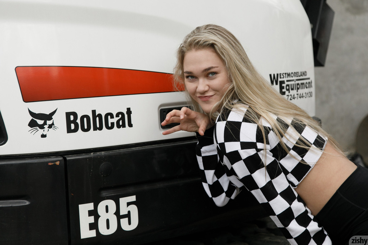 full_024_1027571219589944