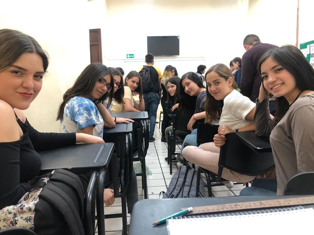 [Image: Girls-in-class-looking-back-meme-1.jpg]