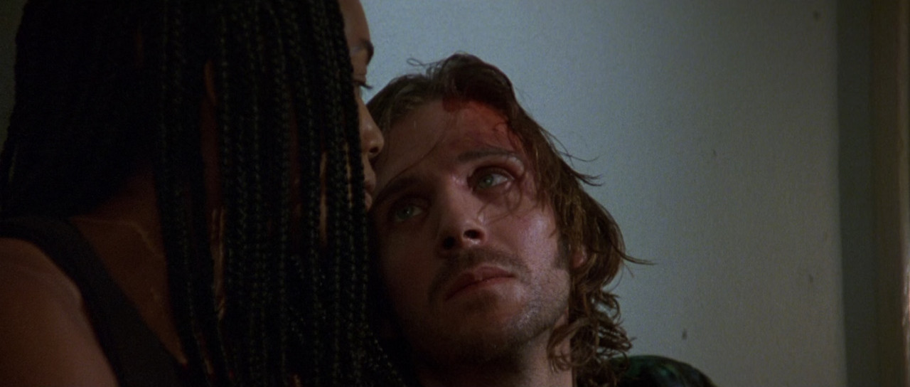 Strange Days (1995).mkv_snapshot_01.45.47_[2018.02.25_02.30.21]