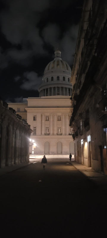 Внезапная поездка. Cuba, tengo un hambre de pingon! Варадеро-Гавана.  Конец декабря 2024
