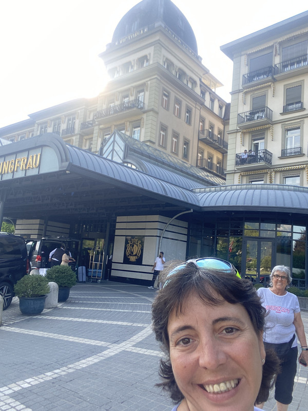 BFC26B9C-4AEC-4839-8FB8-02827CA2C379