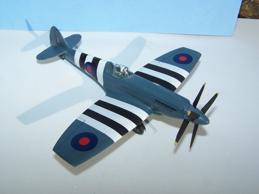 Airfix_Spitfire_19PR_FS